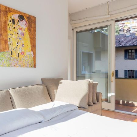 Joivy Apartments By The Lake Комо Екстериор снимка