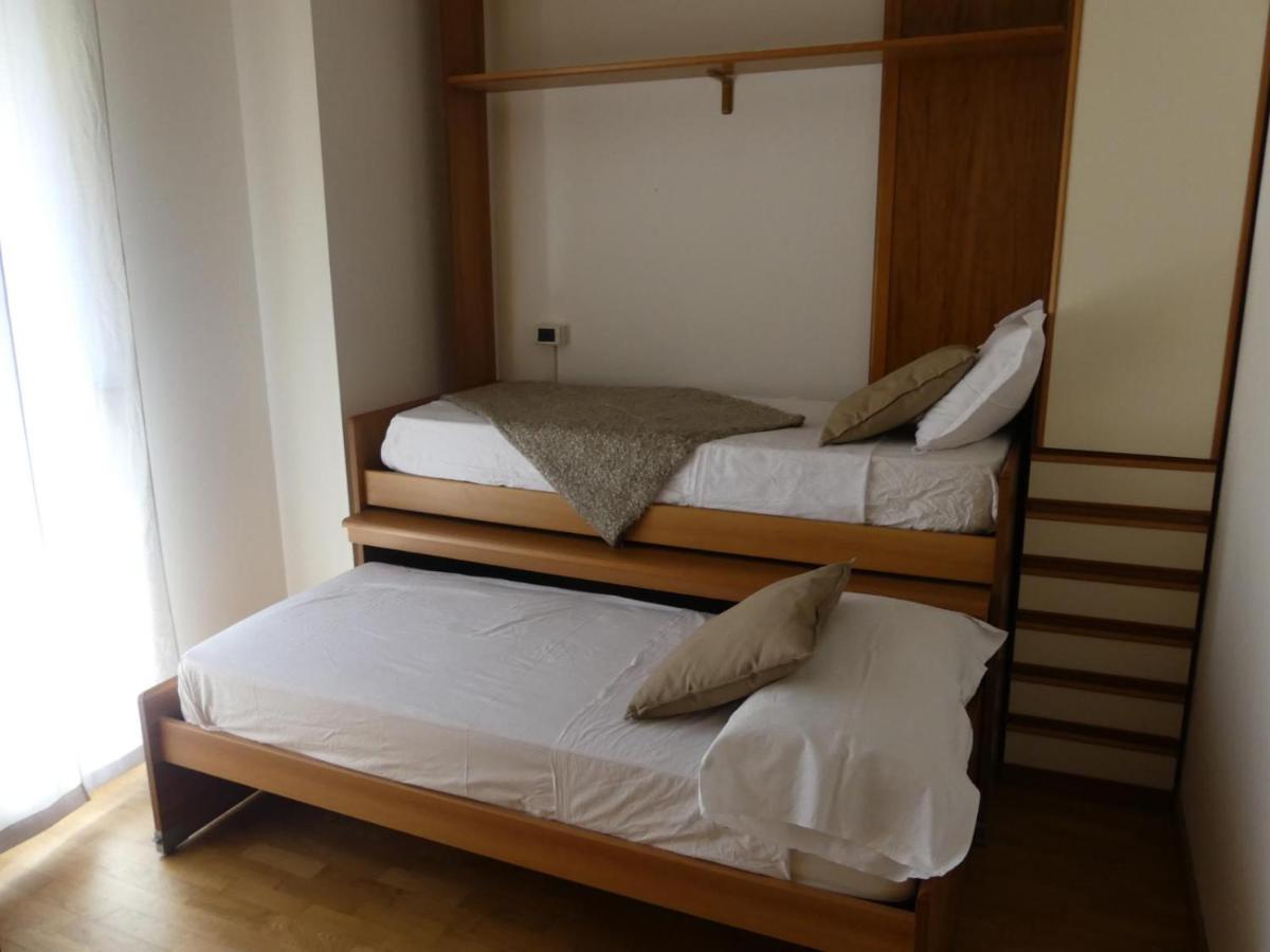 Joivy Apartments By The Lake Комо Екстериор снимка