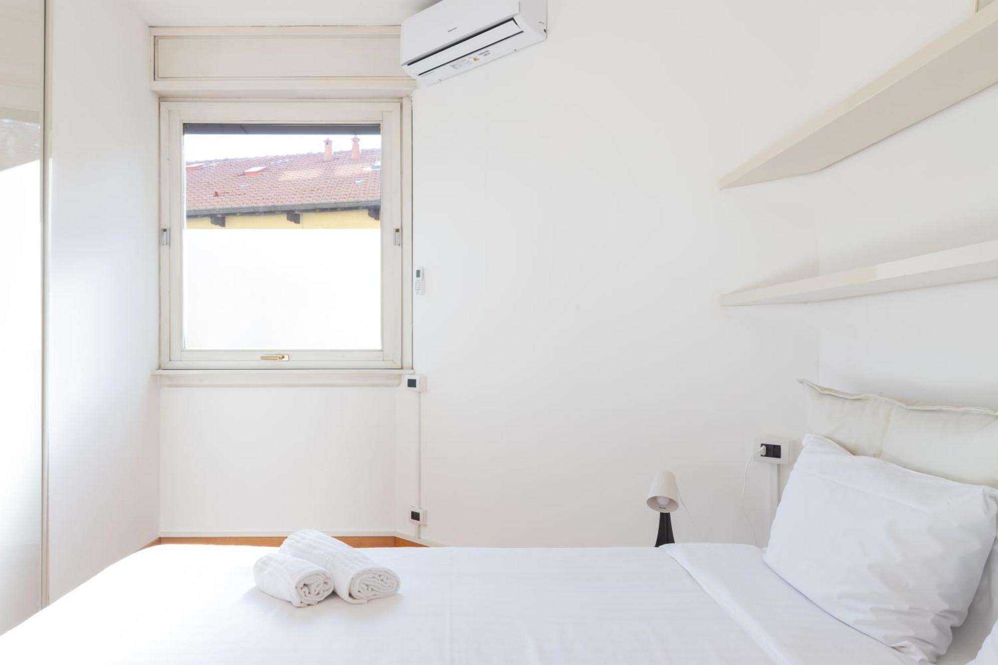 Joivy Apartments By The Lake Комо Екстериор снимка